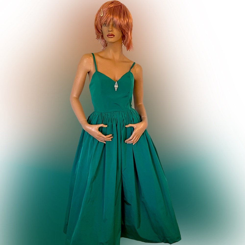 Handmade Green Taffeta formal tea length dress. NWOT. Never worn